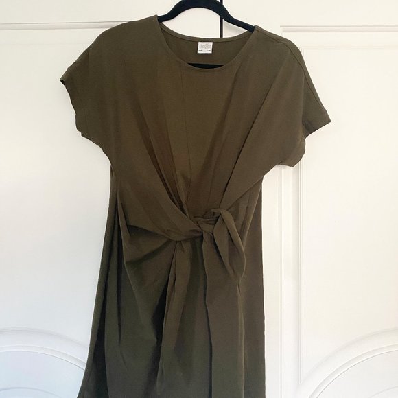 Green T-Shirt Dress - Picture 4 of 4